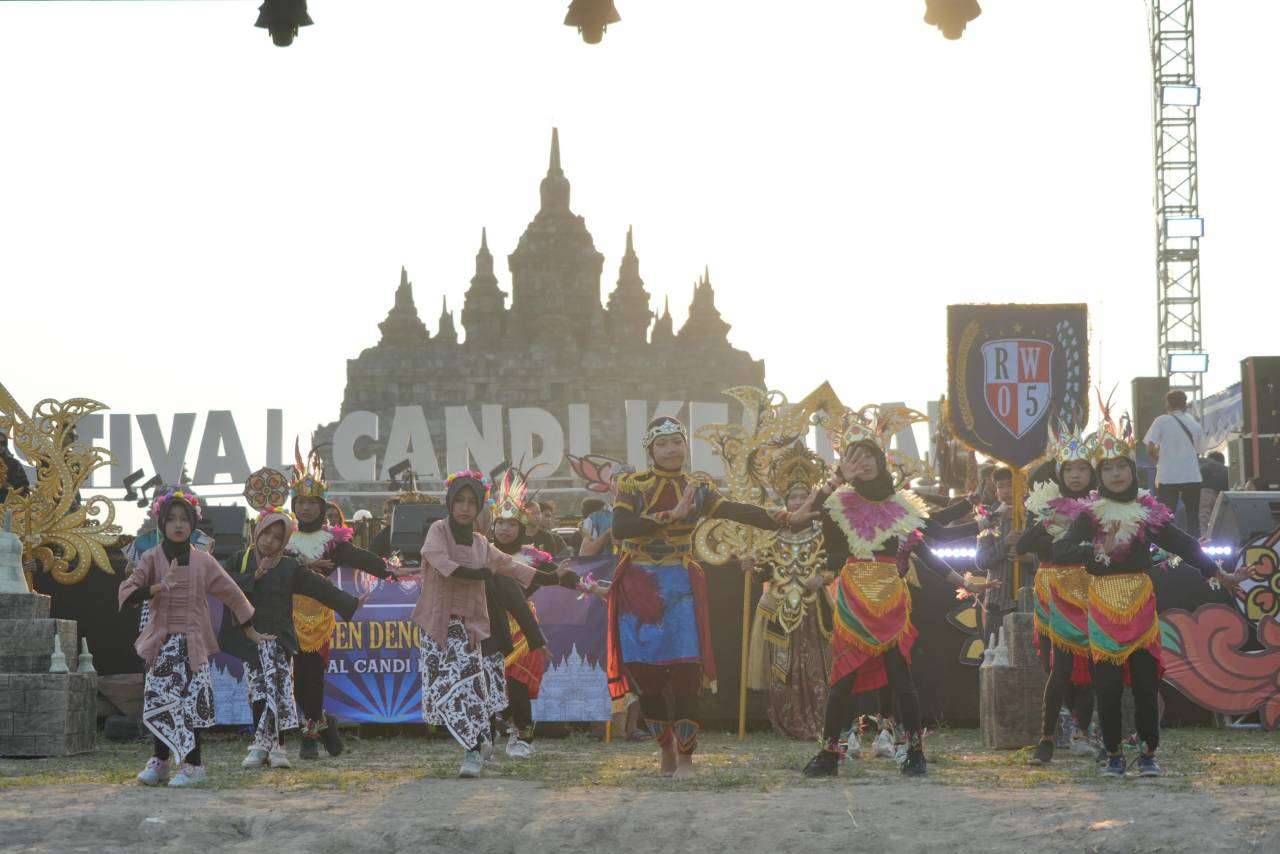 Festival Candi Kembar ke-6 Dimulai, 8 Gunungan Jadi Simbol Guyup Masyarakat Usung Pariwisata Dan Budaya