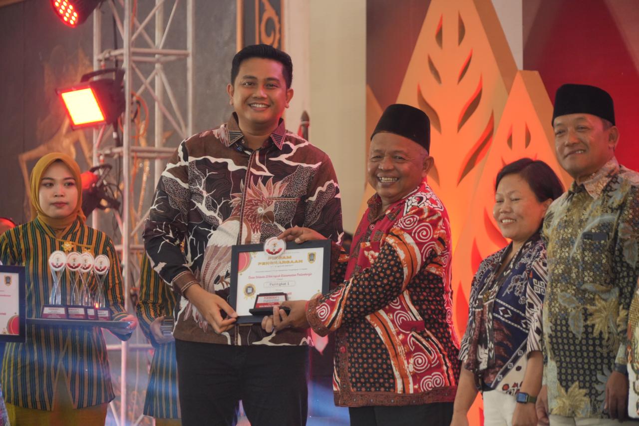 Klaten Award 2025 Bertabur Penghargaan, Perangkat Daerah Hingga Jukir Teladan Raih Penghargaan