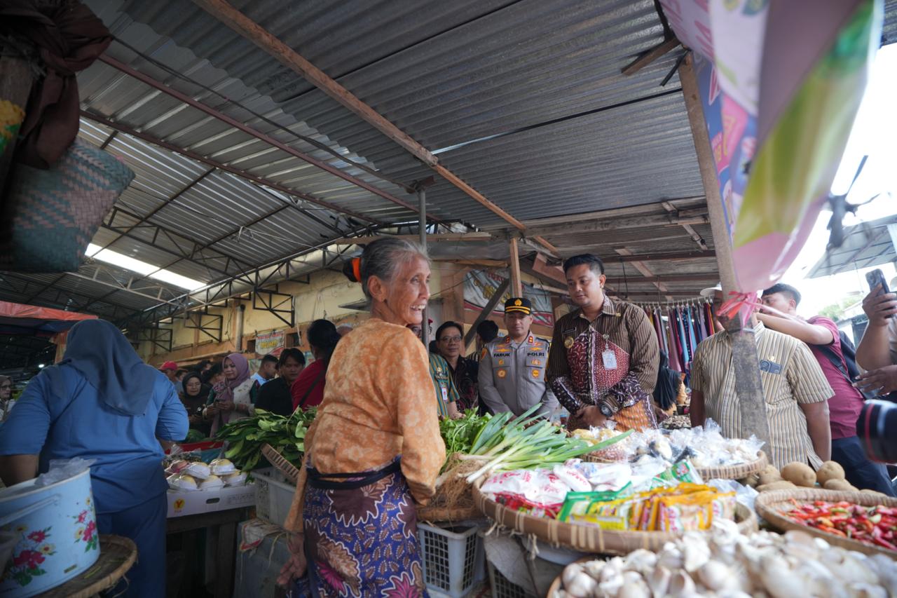 Sidak Pasar Hingga Gudang Bulog, Pemkab Klaten Pastikan Kebutuhan Pangan Warga Aman Jelang Ramadan