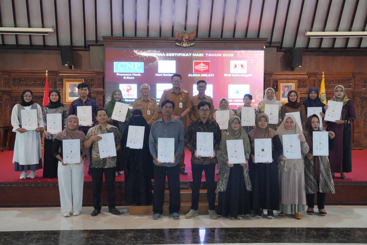 19 UMKM Terima HKI Merek Hasil Pendampingan Pemkab Klaten