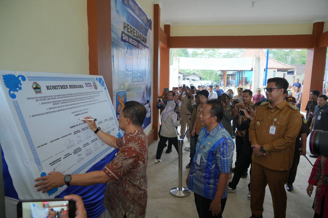 Diresmikan Gubernur Jateng, Kemalang Kini Miliki SMA Negeri