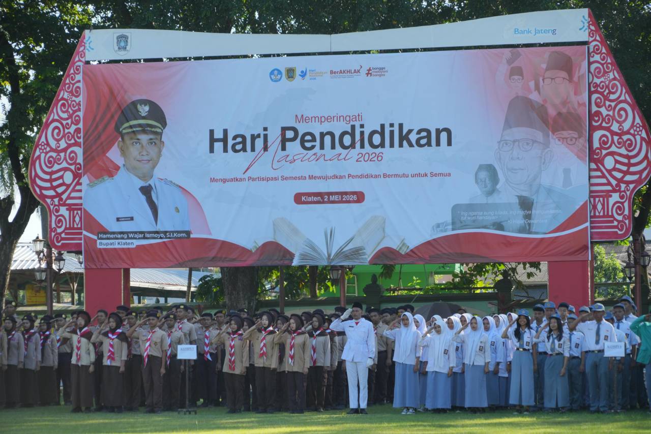Upacara Hardiknas di Klaten, Bupati Klaten : Pendidikan Adalah Pondasi Masa Depan 