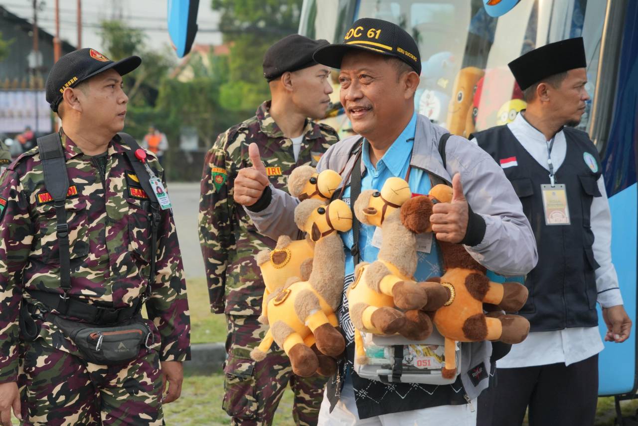 13 Tahun Menanti Haji, Kakek Ini Pulang Bawa Unta untuk Sang Cucu
