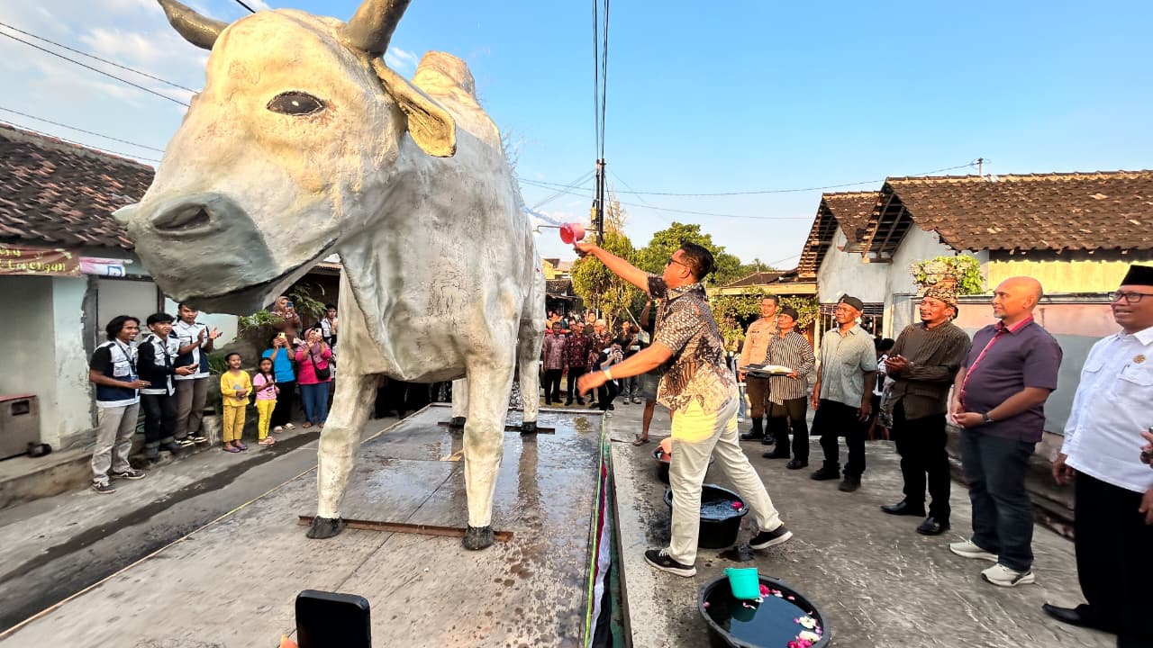 Tradisi Cethik Geni, Upaya Warga Desa Gatak Lestarikan Potensi Lokal