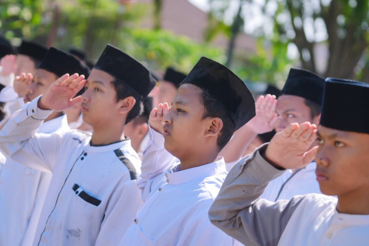 HSN 2026, Ribuan Santri Klaten Ikuti Apel Di Alun-alun